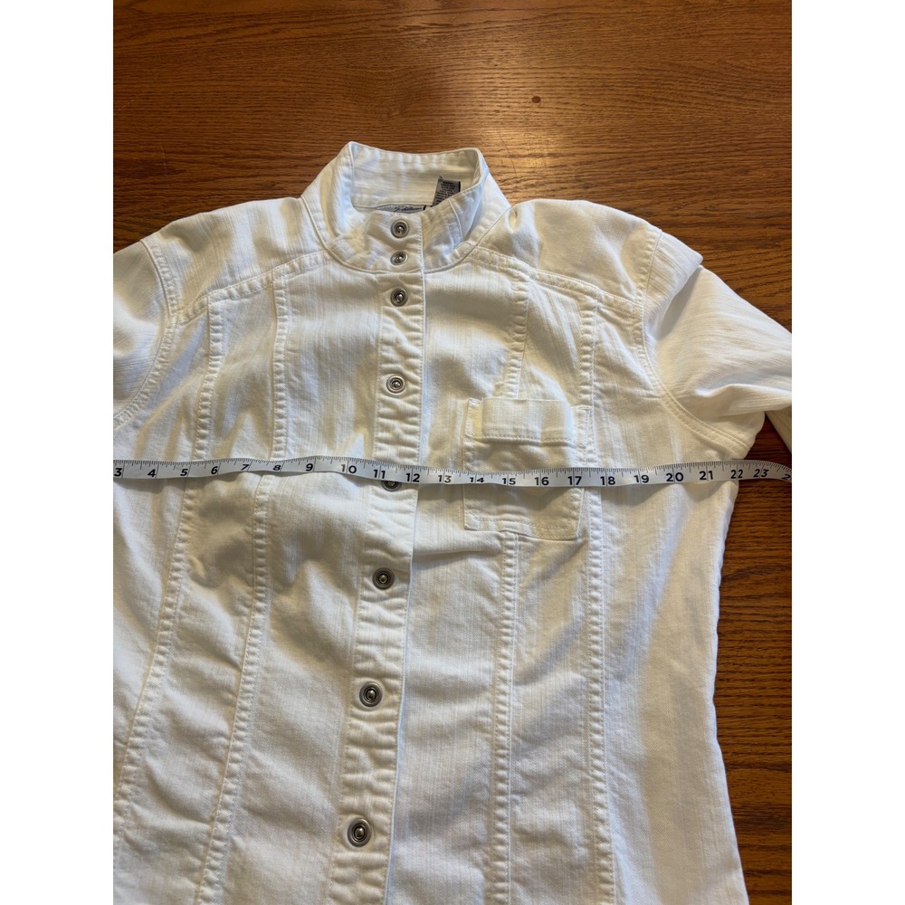 Chicos Platinum Womens White Denim Jacket Snap Front Size 2 Large Preppy - Picture 6 of 10